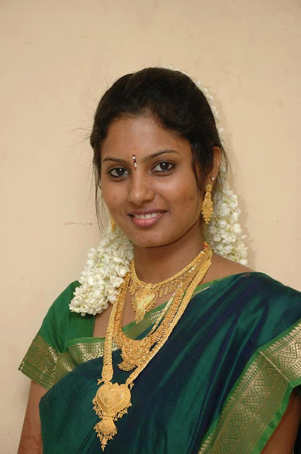 Homely Indian Girls Homely Indian girls working in IT profess photo